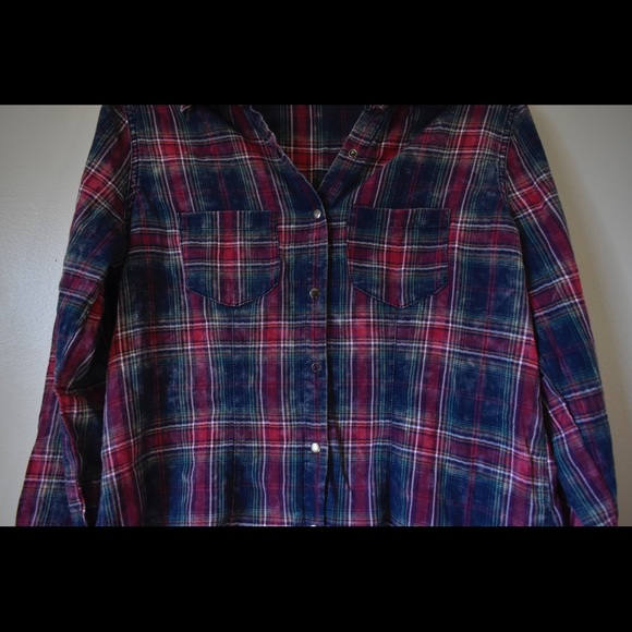 MAURICES Plaid Flannel with Stud Detail on Collar - Picture 3 of 5
